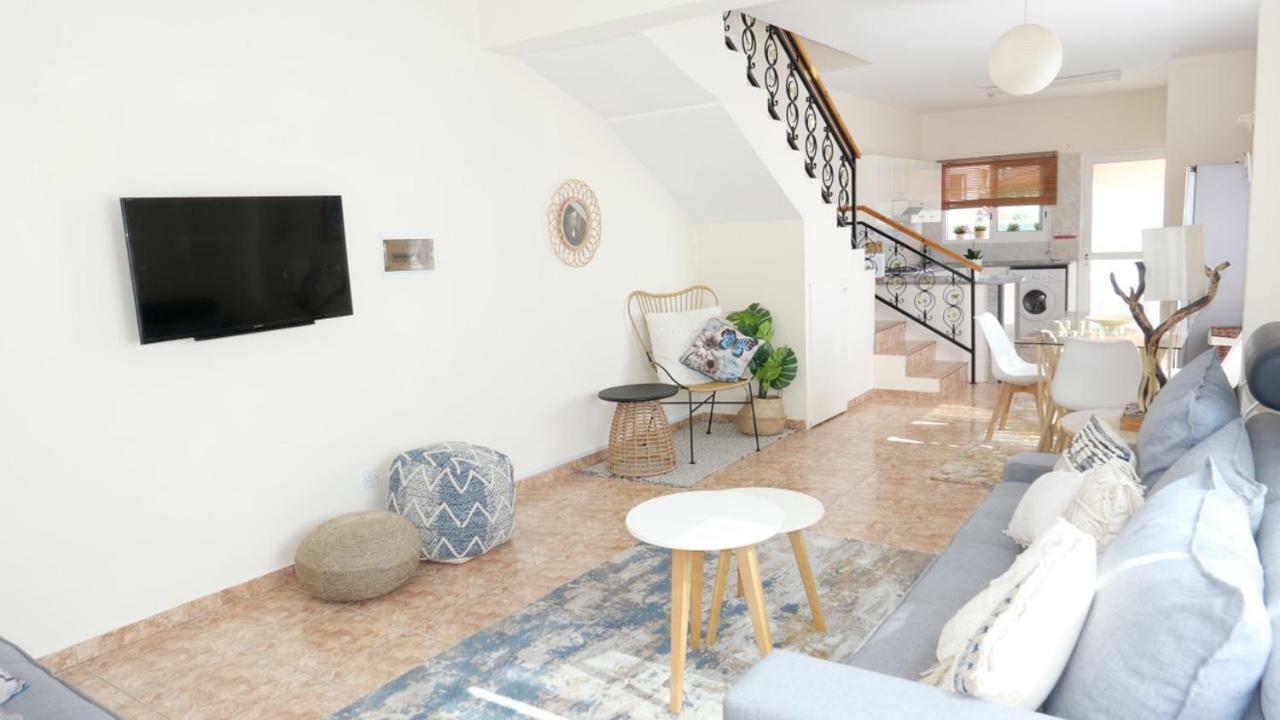 Melanos Residence 2 Bdrm Townhouse With Private Pool Klorakas Екстериор снимка